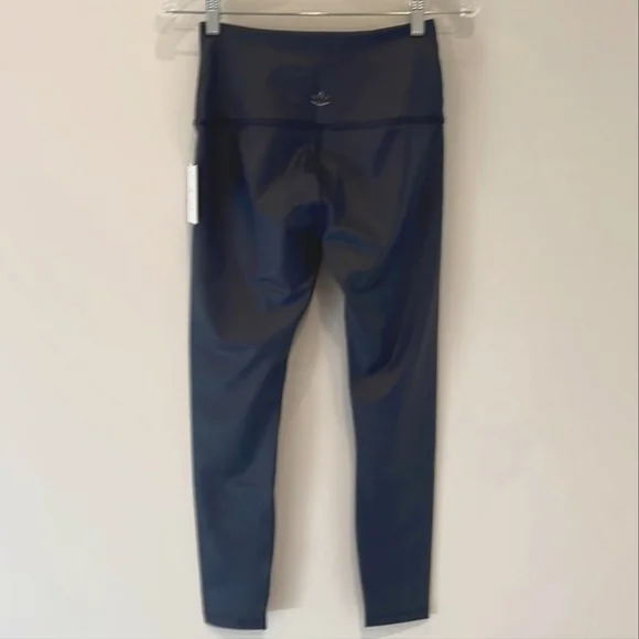 Beyond Yoga navy pearlized leggings - Picture 2 of 2
